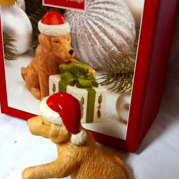 Christma Lenox Golden Lab DOG & PRESENT Salt and Pepper Shakers Holiday - Picture 4 of 4